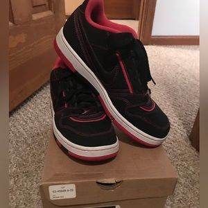 Women’s nike air prestige size 8.5